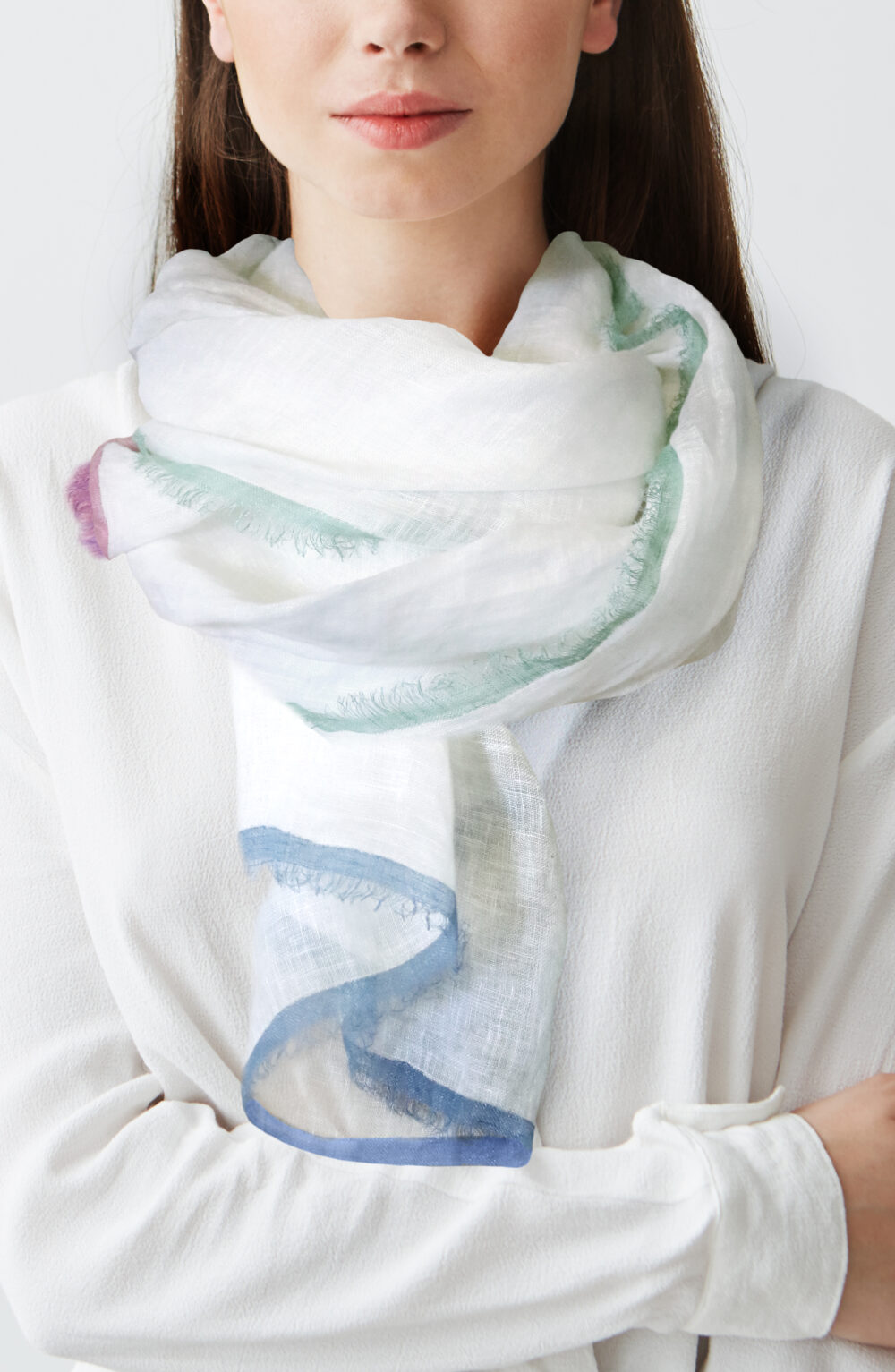 Women scarf with colored fringes