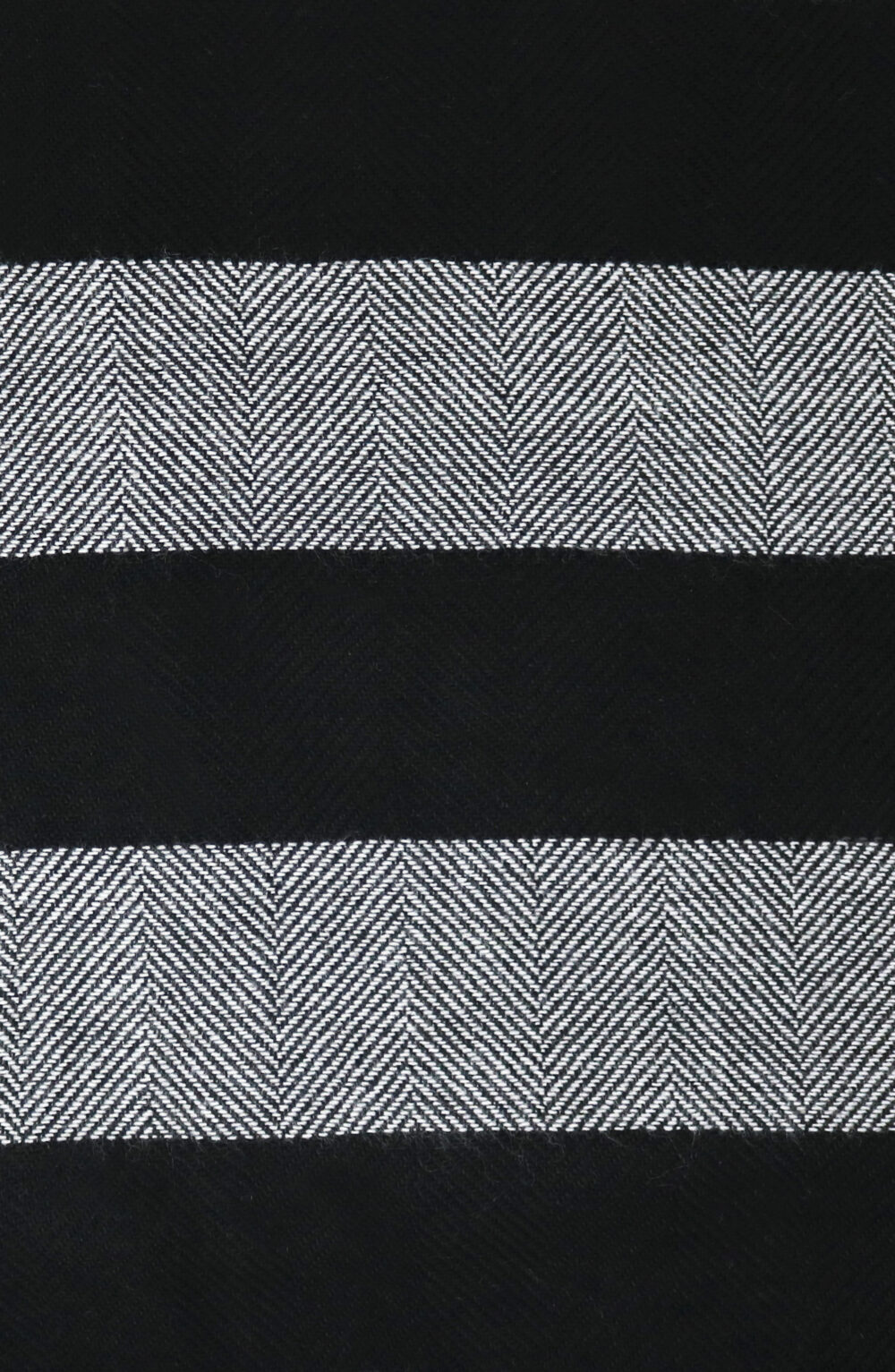 Women scarf yarn dyed ecru and black color - Image 5