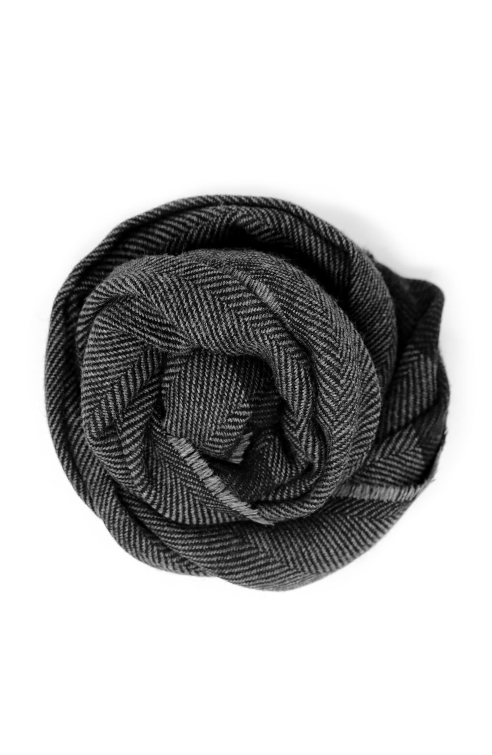 Women scarf yarn dyed black and grey color - Image 3