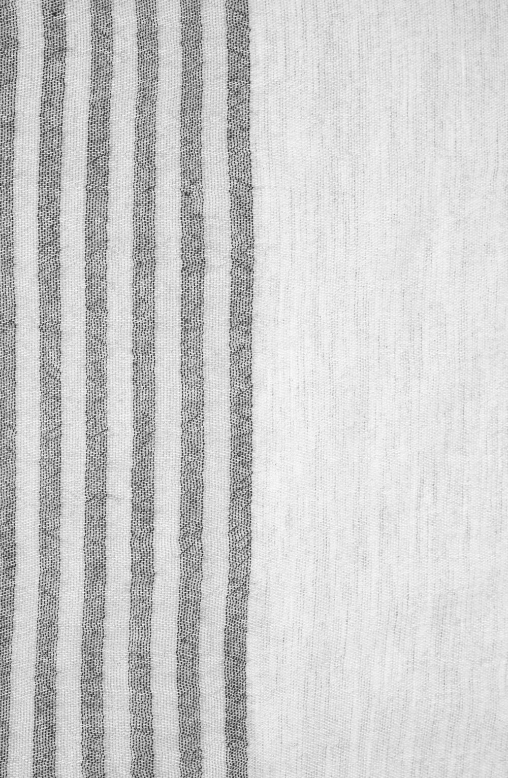 Women scarf white and light grey color - Image 5