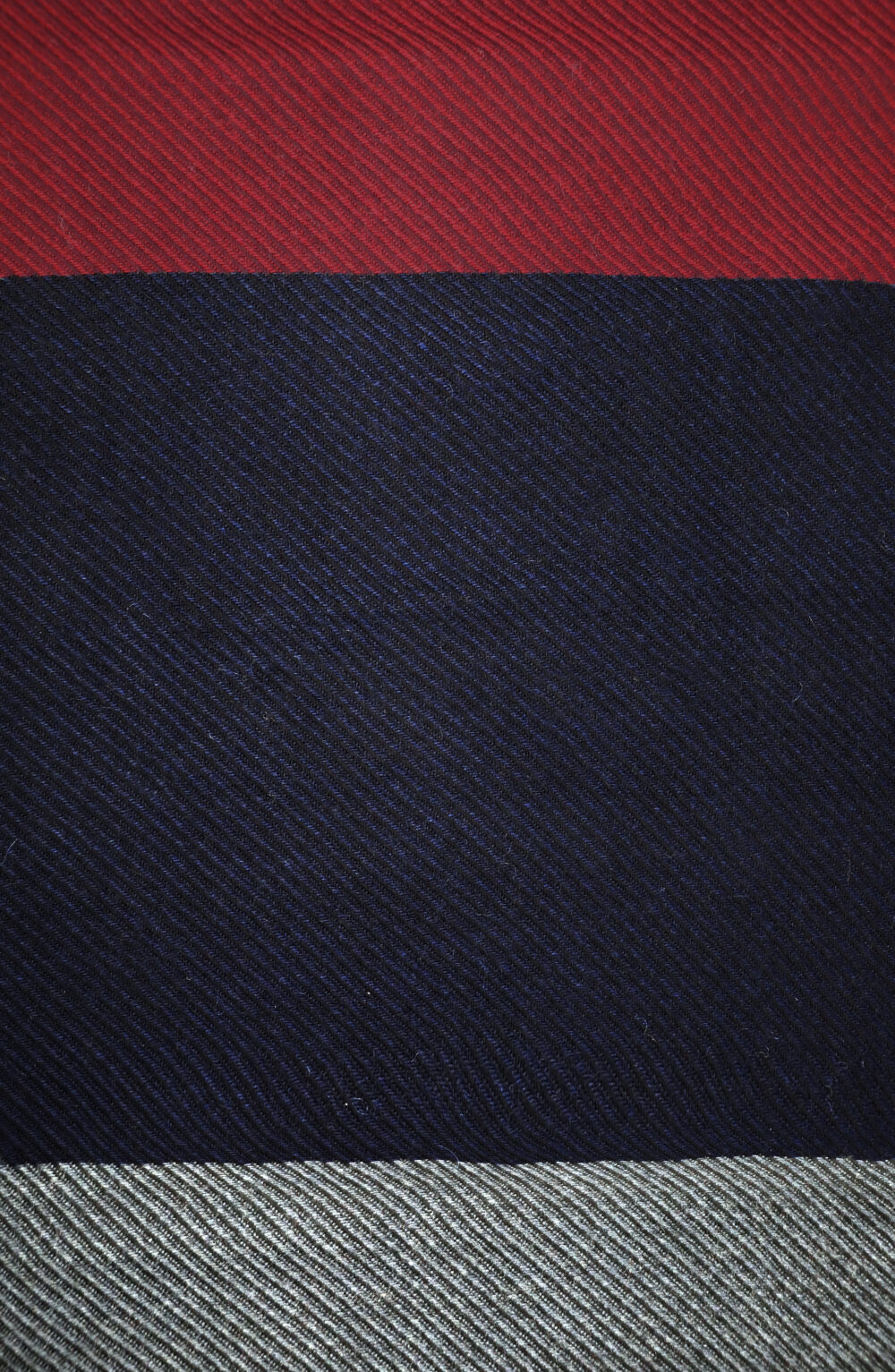 Elegant Women scarf stripped pattern bordeaux - Image 5