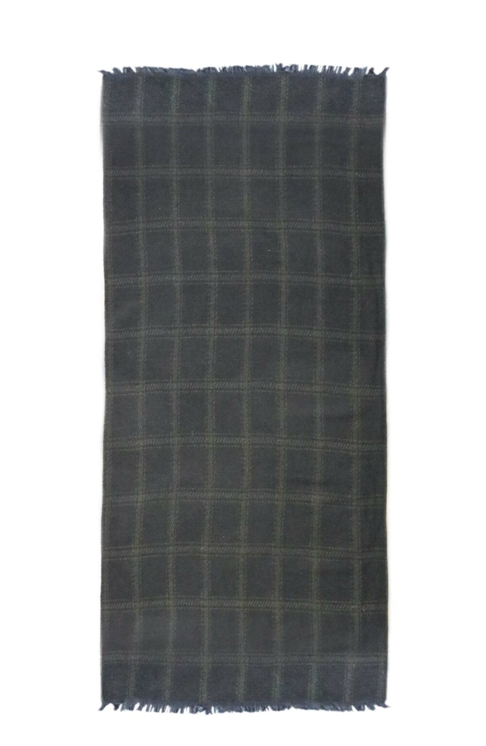 Elegant Women scarf with modern tartan design green - Image 5