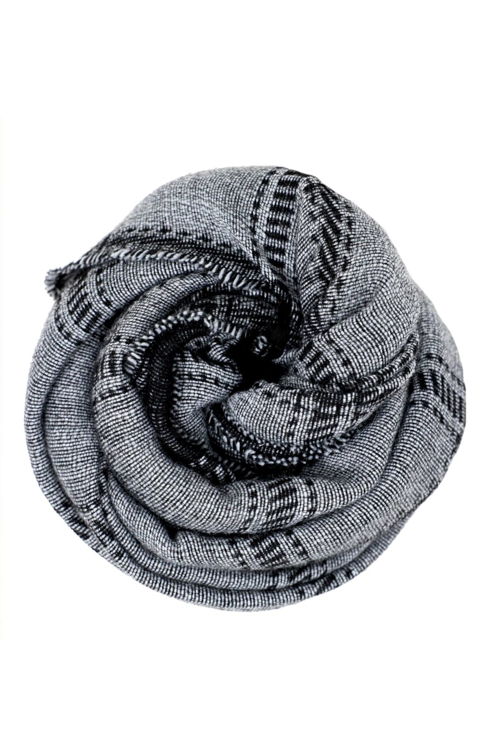 Elegant Women scarf with modern tartan design grey - Image 3